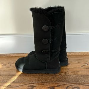 UGG Boots- Like New! Black high height. Size 8.
